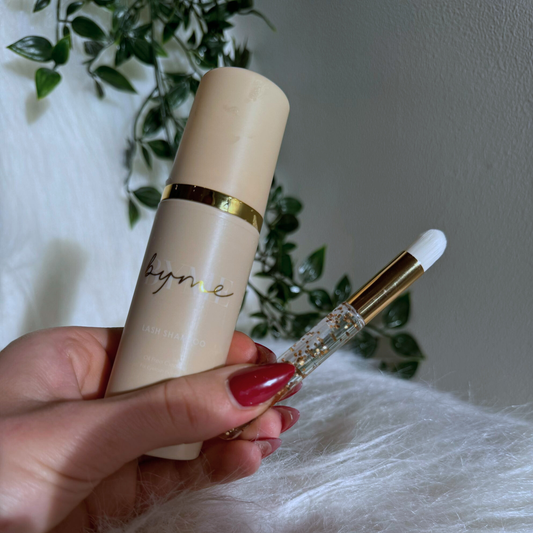 Pineapple Scented Lash Shampoo