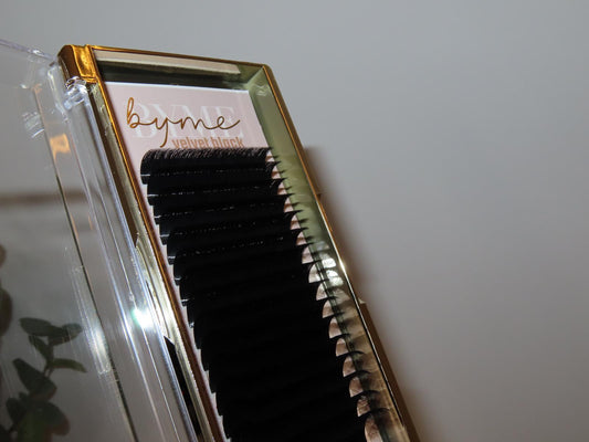 £2.50 brown classic lash trays